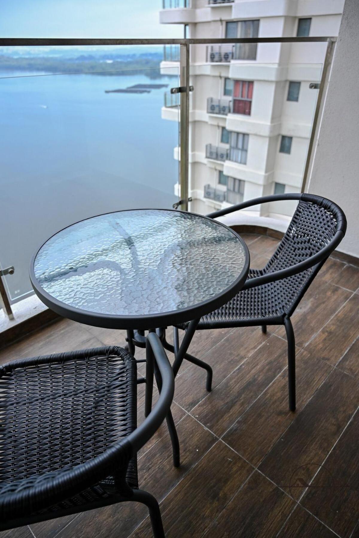 Kingsbay B #5Pax #Vintagewood #Highfloor Lägenhet Johor Bahru Exteriör bild